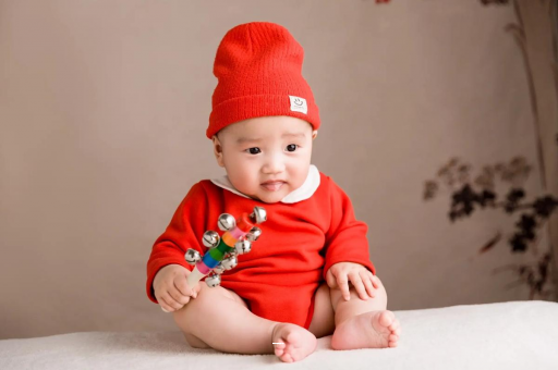 肇庆宝宝几个月戴银手镯好